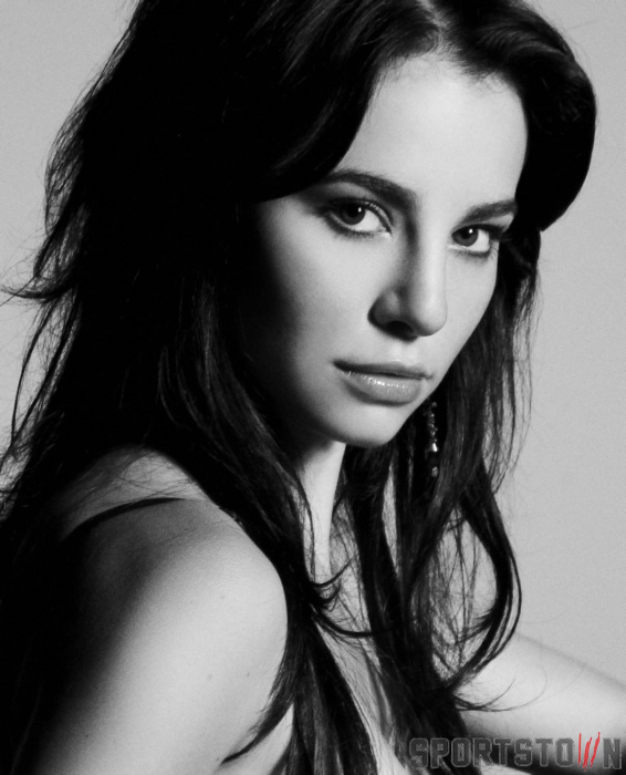 Martha Higareda_8